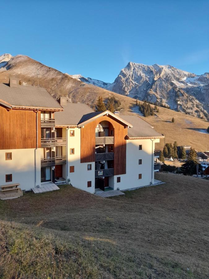 Appartement Au Coeur Des Aravis Manigod Bagian luar foto