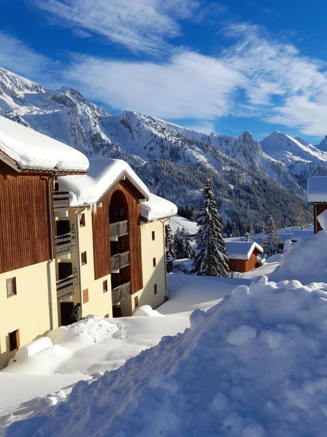 Appartement Au Coeur Des Aravis Manigod Bagian luar foto